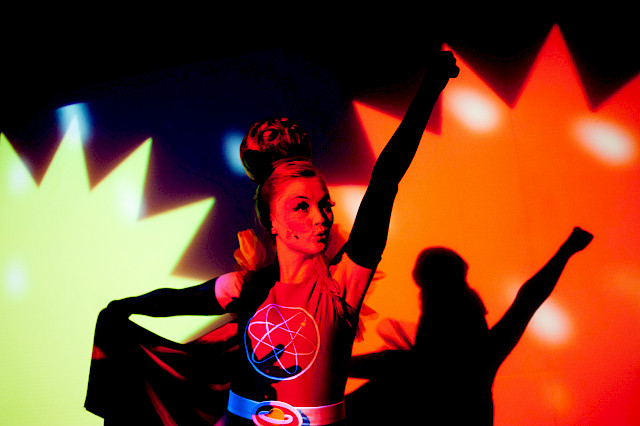 Toivon operetti (Vilma Vauras ja Heli Henkevä). Rovaniemen Teatteri - Lapin Alueteatteri 2011-2012. Kuva: Jouni Porsanger.