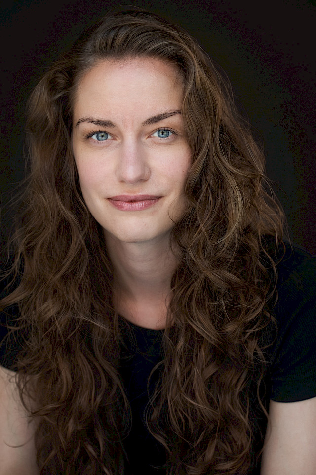 (c) Henni Hyvärinen