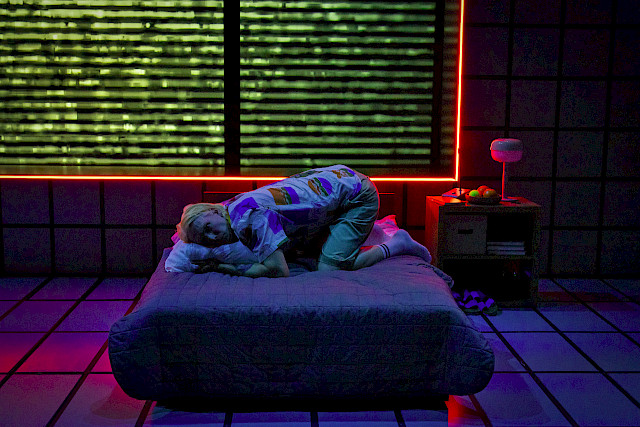 Ray näytelmästä Solaris. Kuva Otto-Ville Väätäinen 2023.