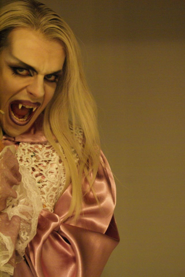 Dance of the Vampires, Seinäjoen Kaupunginteatteri 2011
kuva Anna Valtari